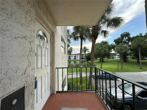 8940 S Hollybrook Boulevard Pembroke Pines FL 33025