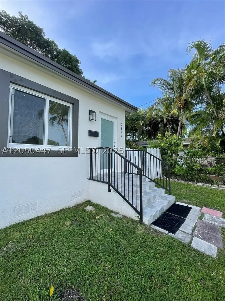 2856 SW 37th Avenue Miami FL 33133