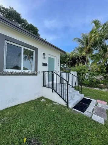 2856 SW 37th Avenue Miami FL 33133