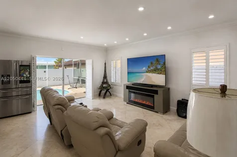 16075 SW 149th Terrace Miami FL 33196