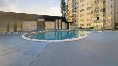 16450 Miami Drive North Miami Beach FL 33162