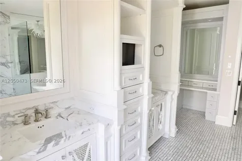 277 Marinero Court Coral Gables FL 33143