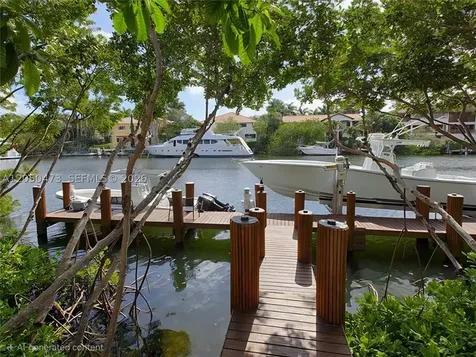 277 Marinero Court Coral Gables FL 33143