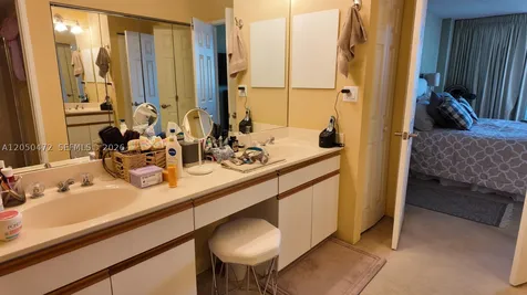 3600 Mystic Pointe Drive Aventura FL 33180