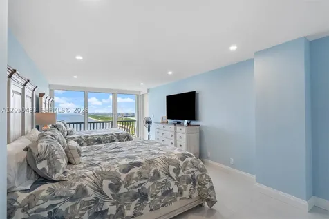 2200 S Ocean Lane Fort Lauderdale FL 33316