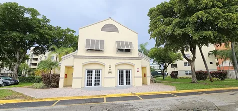 8205 Lake Drive Doral FL 33166