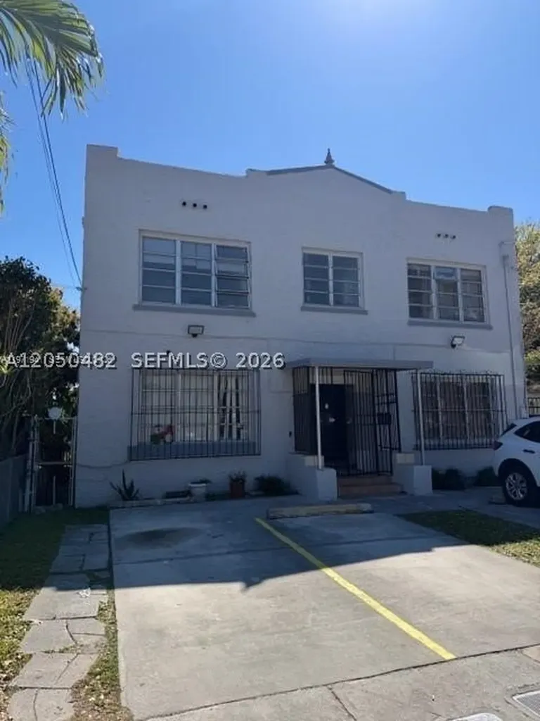 2368 NW 3rd Street Miami FL 33125