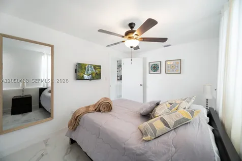 810 NW 21st Court Miami FL 33125