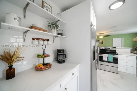 810 NW 21st Court Miami FL 33125