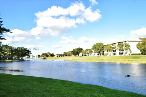 9311 Orange Grove Drive Davie FL 33324