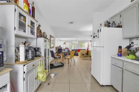 1052 NW 25th Avenue Miami FL 33125