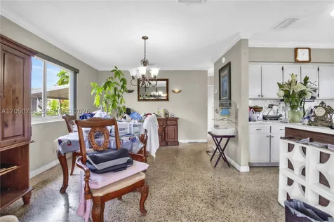 1052 NW 25th Avenue Miami FL 33125