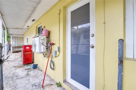 1052 NW 25th Avenue Miami FL 33125