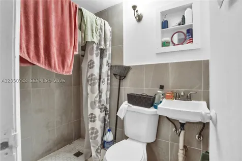 1052 NW 25th Avenue Miami FL 33125