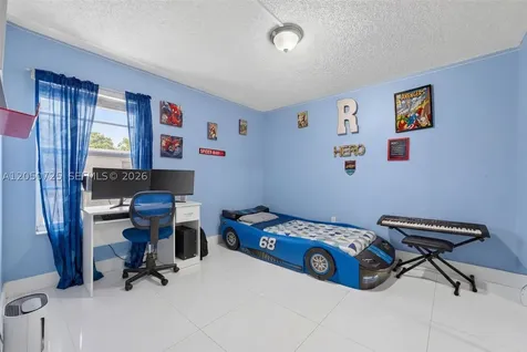6195 W 18th Avenue Hialeah FL 33012