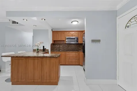 6195 W 18th Avenue Hialeah FL 33012