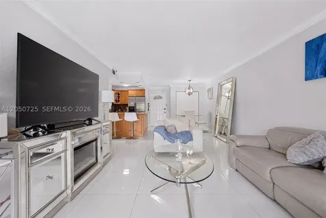 6195 W 18th Avenue Hialeah FL 33012
