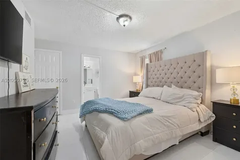 6195 W 18th Avenue Hialeah FL 33012