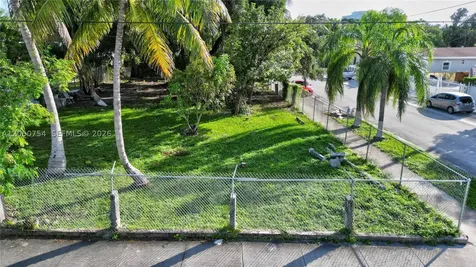 280 NW 33rd Street Miami FL 33127