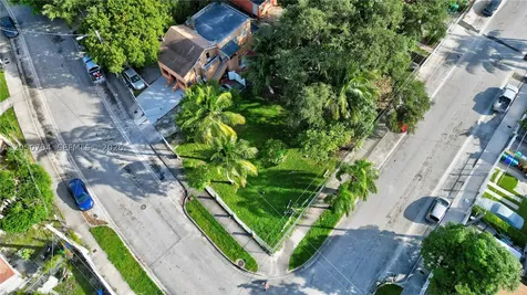 280 NW 33rd Street Miami FL 33127