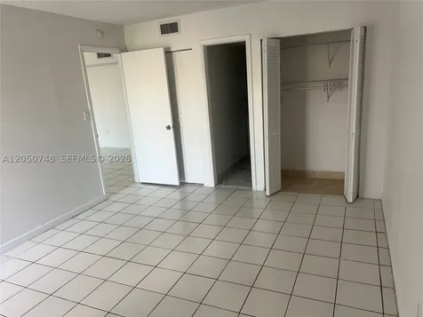 4715 NW 7th Street Miami FL 33126
