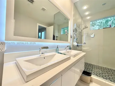 6415 NW 105th Court Doral FL 33178