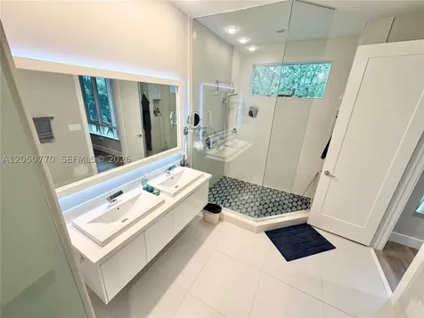 6415 NW 105th Court Doral FL 33178