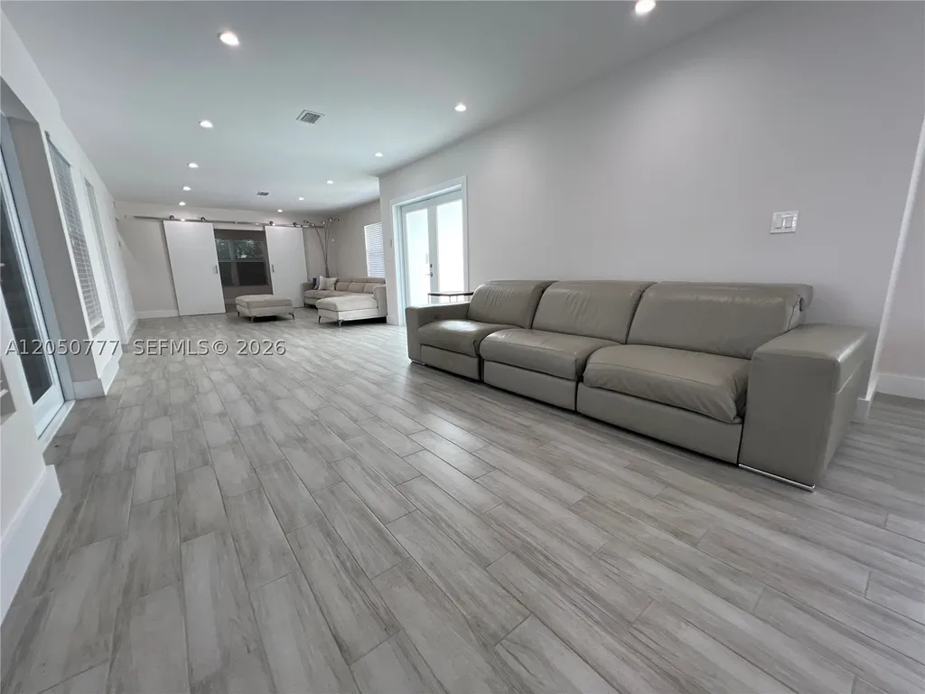 1405 N 46th Avenue Hollywood FL 33021
