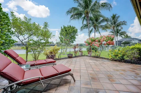 3694 Pleasant Springs Naples FL 34119