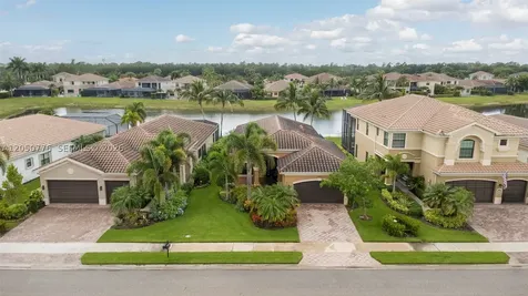 3694 Pleasant Springs Naples FL 34119