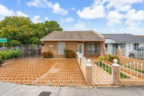 10873 NW 1st Lane Miami FL 33172