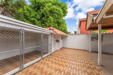 10873 NW 1st Lane Miami FL 33172