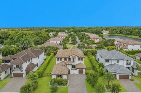 10702 SW 53rd Street Cooper City FL 33328