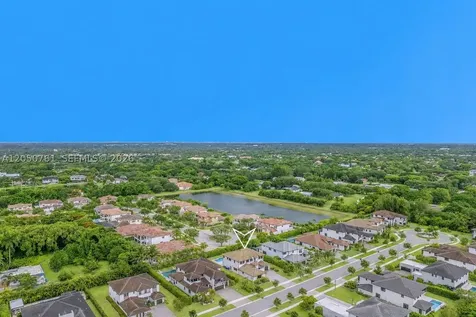 10702 SW 53rd Street Cooper City FL 33328