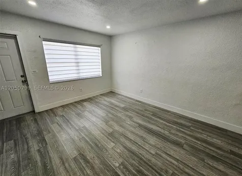 464 E 13 Street Hialeah FL 33010