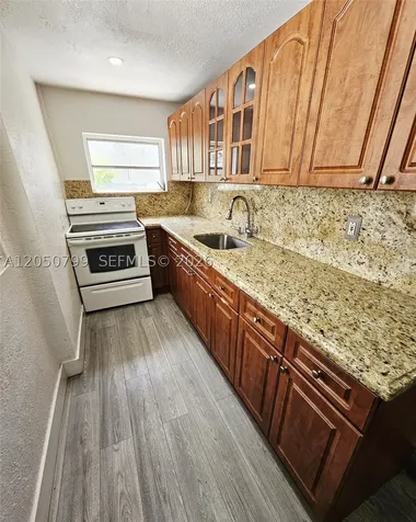 464 E 13 Street Hialeah FL 33010
