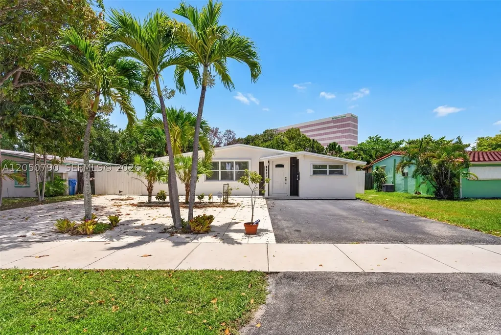 5921 NE 1st Avenue Oakland Park FL 33334