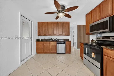 5921 NE 1st Avenue Oakland Park FL 33334