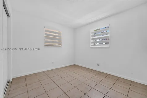 5921 NE 1st Avenue Oakland Park FL 33334