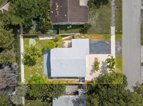 5921 NE 1st Avenue Oakland Park FL 33334