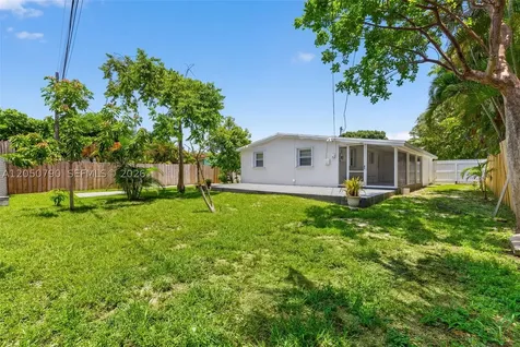 5921 NE 1st Avenue Oakland Park FL 33334