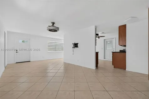 5921 NE 1st Avenue Oakland Park FL 33334