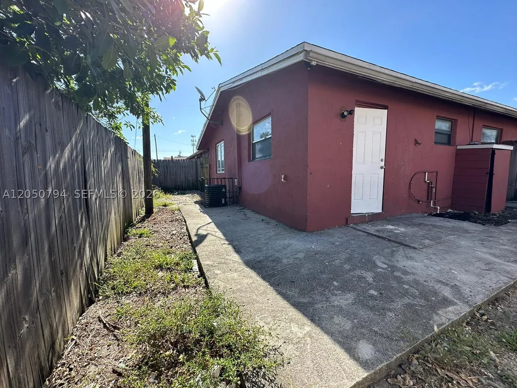 623 NW 9th Avenue Fort Lauderdale FL 33311