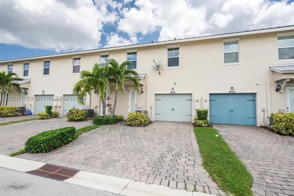 3944 Poinciana Lane Hollywood FL 33021