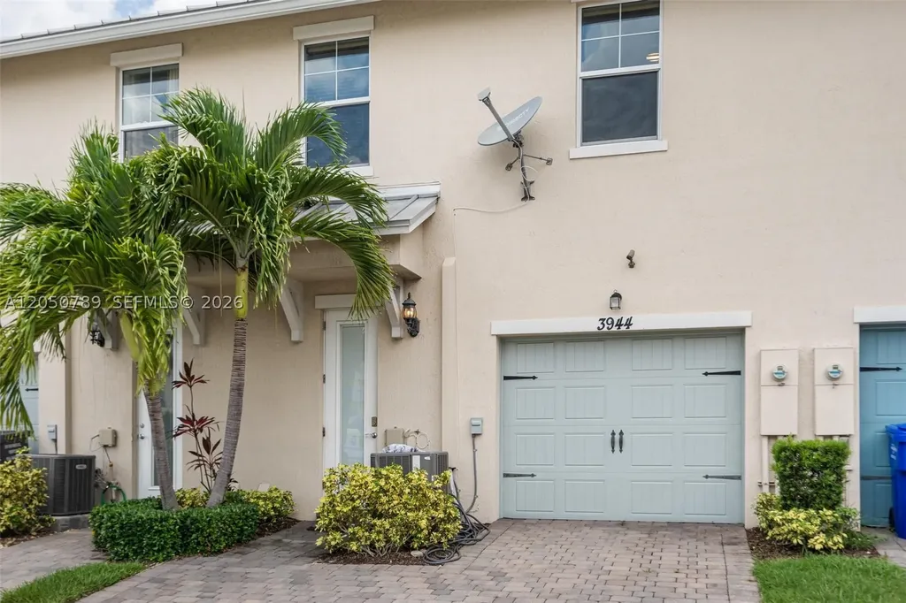 3944 Poinciana Lane Hollywood FL 33021