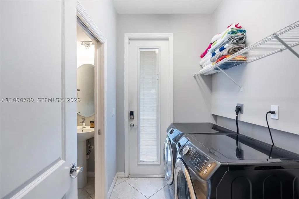 3944 Poinciana Lane Hollywood FL 33021