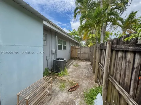 2633 NW 9th Avenue Wilton Manors FL 33311
