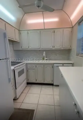 573 E Durham U Deerfield Beach FL 33442