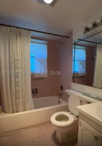573 E Durham U Deerfield Beach FL 33442