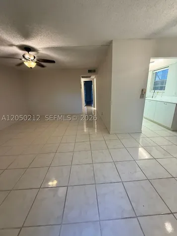 573 E Durham U Deerfield Beach FL 33442